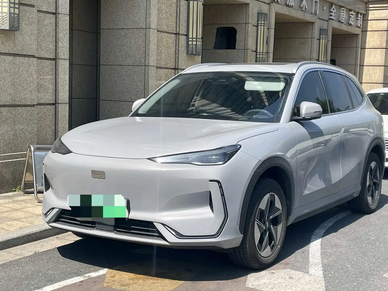 Open image lightbox: Geely Galaxy 2026 E 5 610km Discovery Edition Automatic Gear