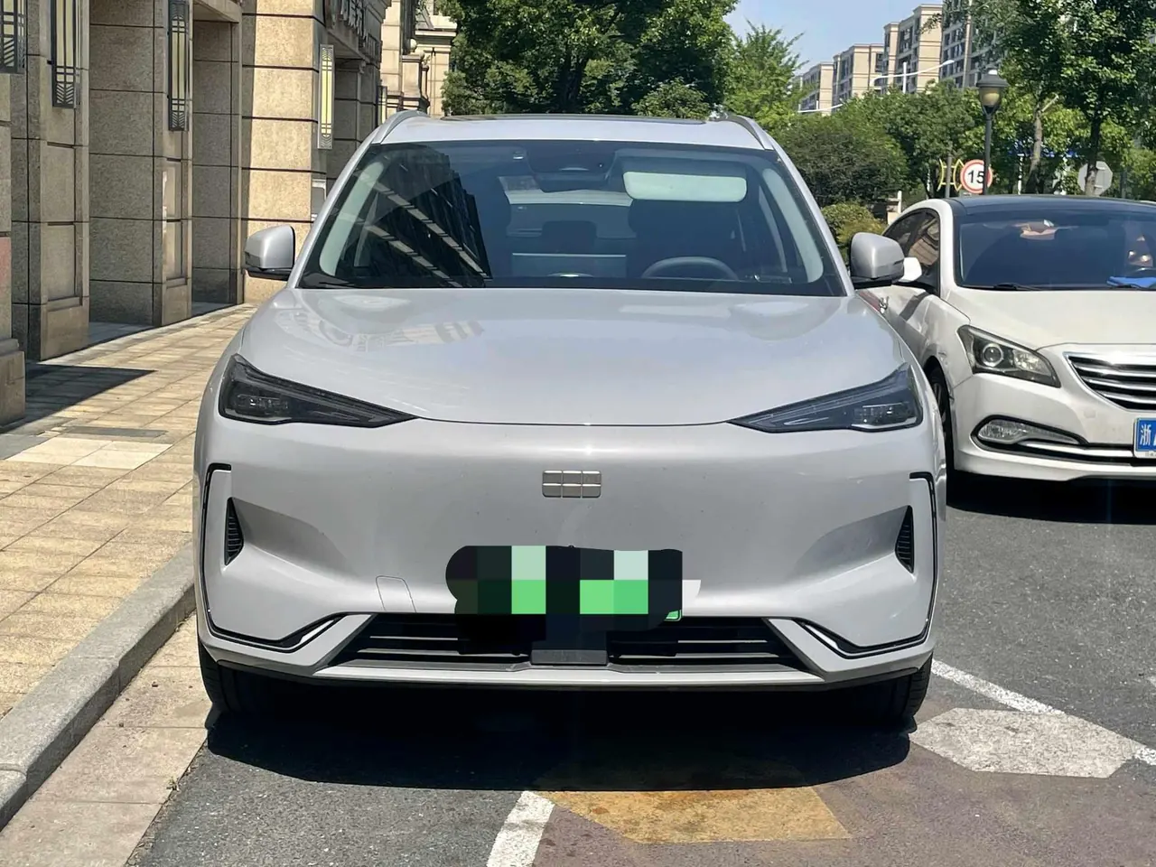 Geely Galaxy 2026 E 5 610km Discovery Edition Automatic Gear 2