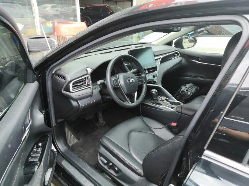 Toyota 2021 Camry Dual Engine 2.5HG Stepless Deluxe Automatic Gear 2