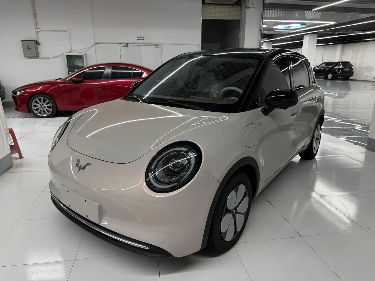 Open image lightbox: WuLing 2026 Plantronics Pro 403km Flagship Automatic