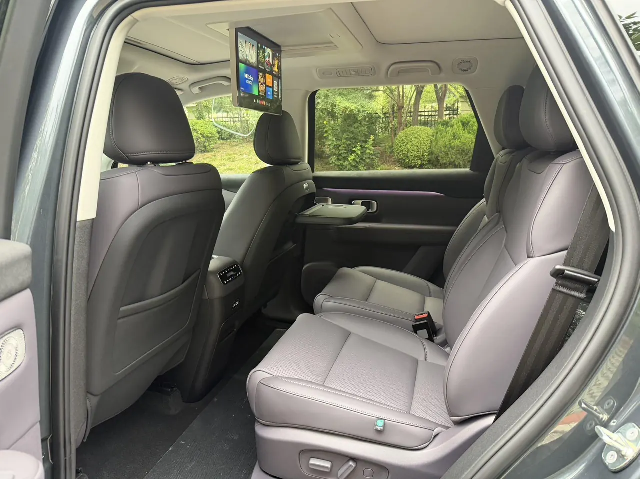 Leapmotor 2026 C 16 630 Laser Radar Edition 6-seat Automatic Gear 4