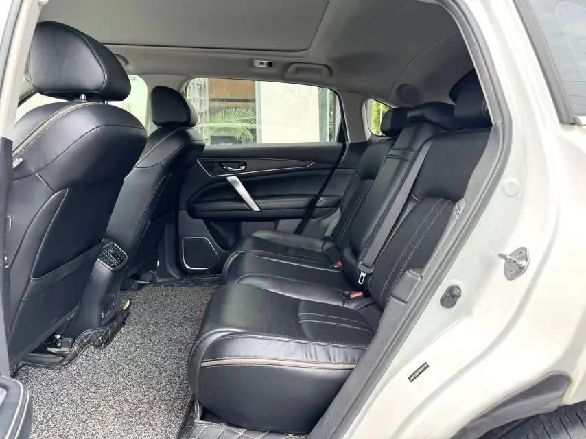Honda 2020 Crown Road 2.0T 370TURBO Two-Drive Deluxe Automatic Gear 3