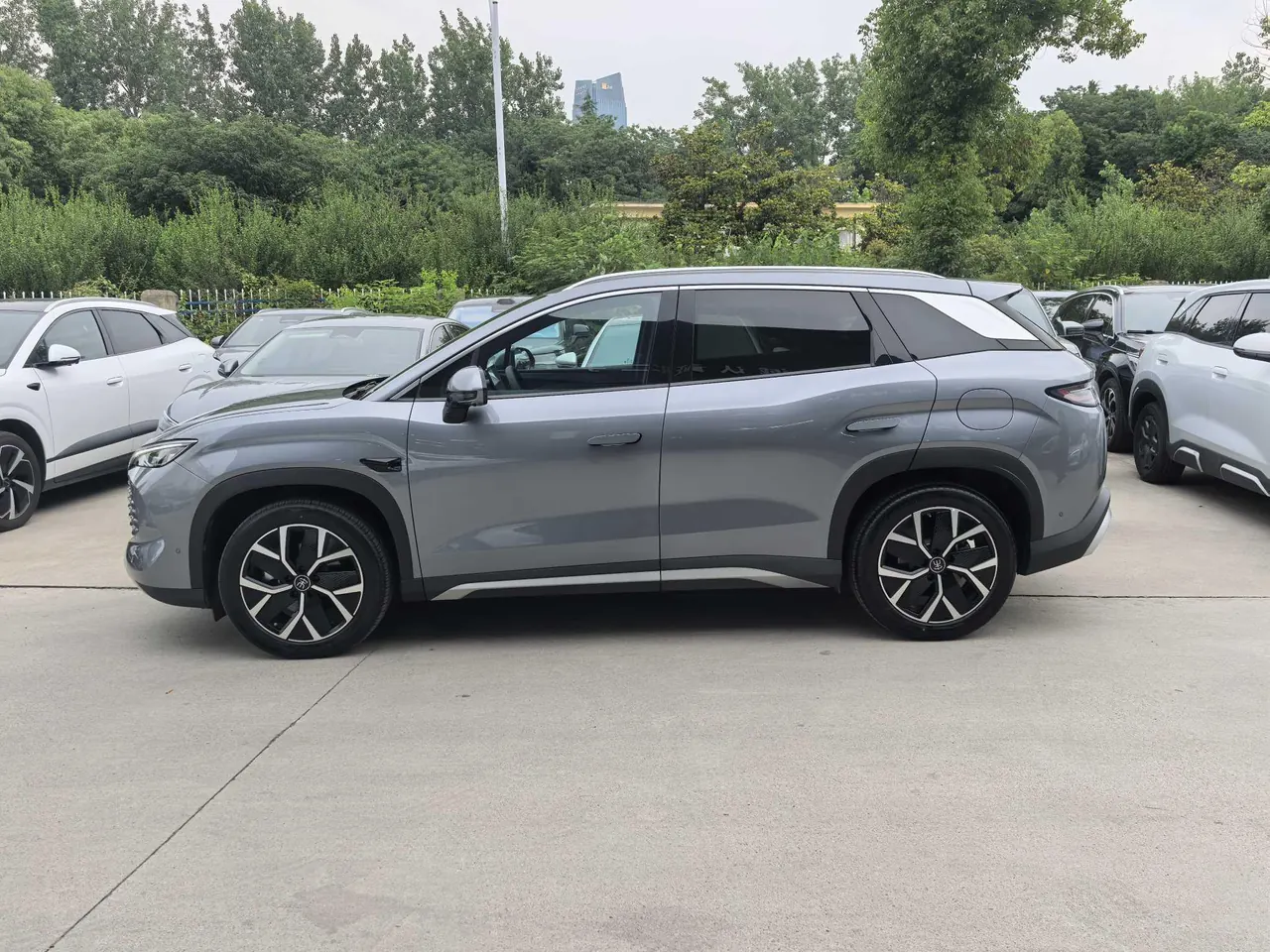 BYD 2025 Song L DM-i 1.5 Stepless Smart Driving Edition 160km Exceed Automatic Transmission 4
