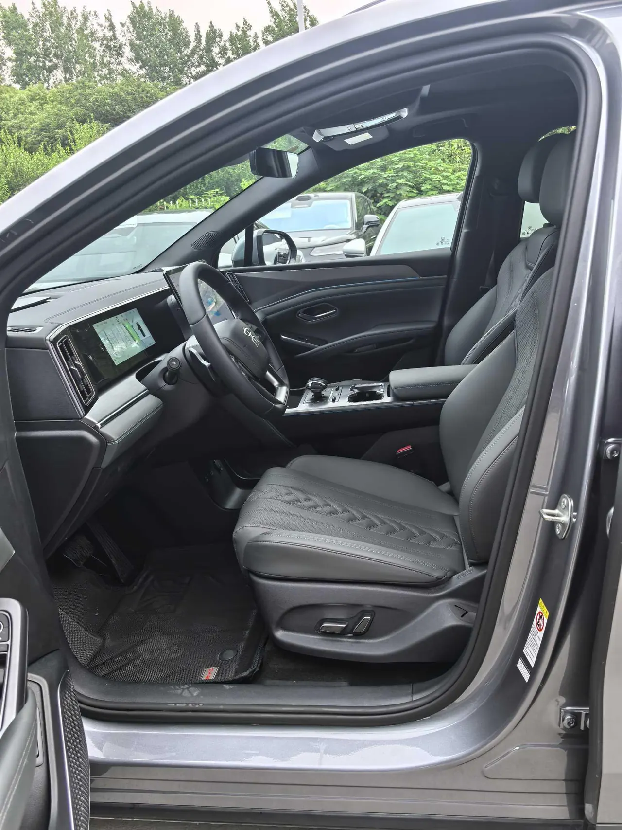 BYD 2025 Song L DM-i 1.5 Stepless Smart Driving Edition 160km Exceed Automatic Transmission 5