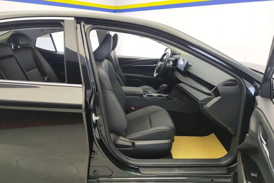 Toyota 2024 Camry Dual Engine 2.0HE Stepless Elite Automatic Gear 5