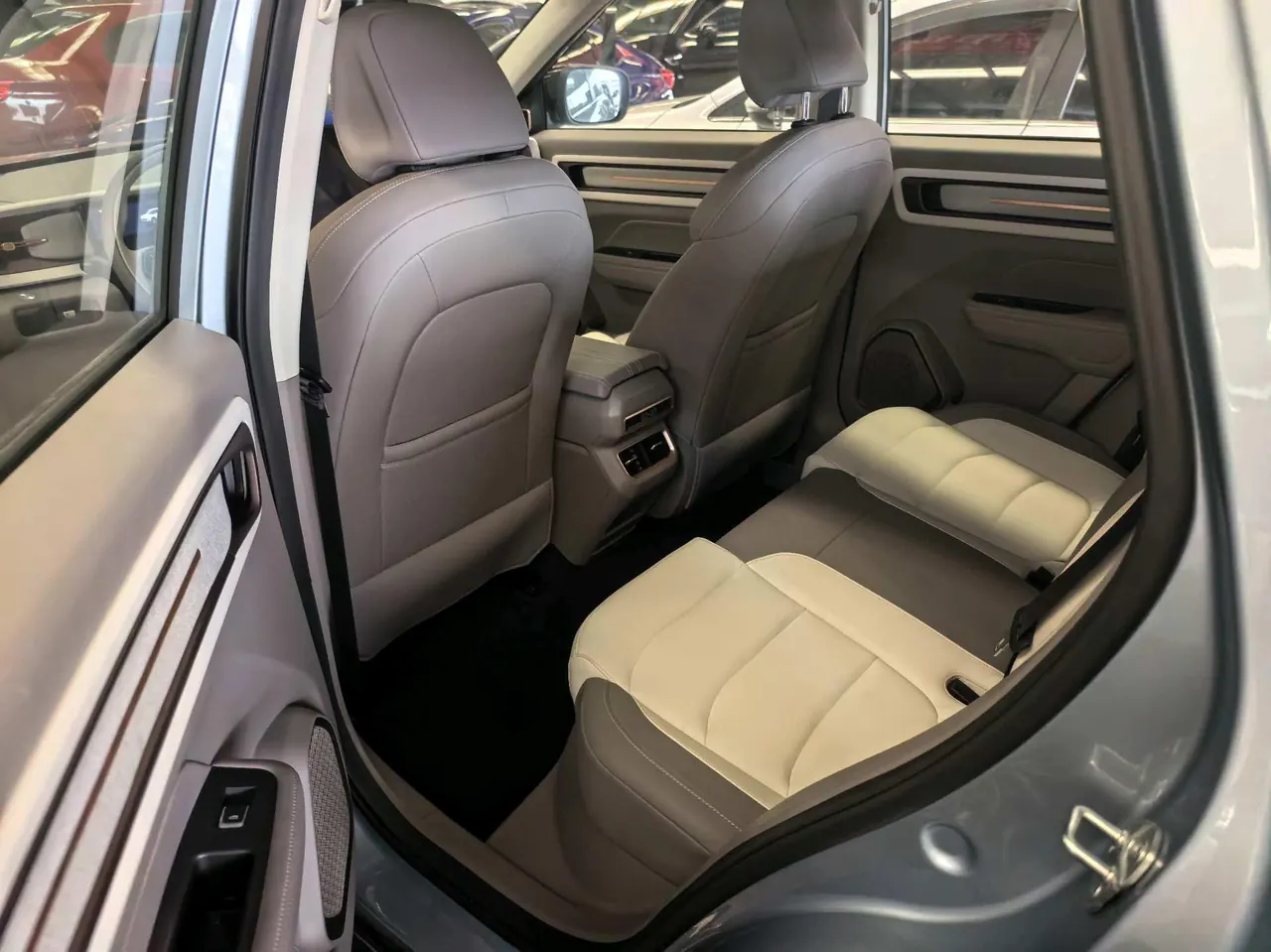 Geely 2026 model Icon 1.5TD Chocolate Elegant Edition, automatic transmission 4