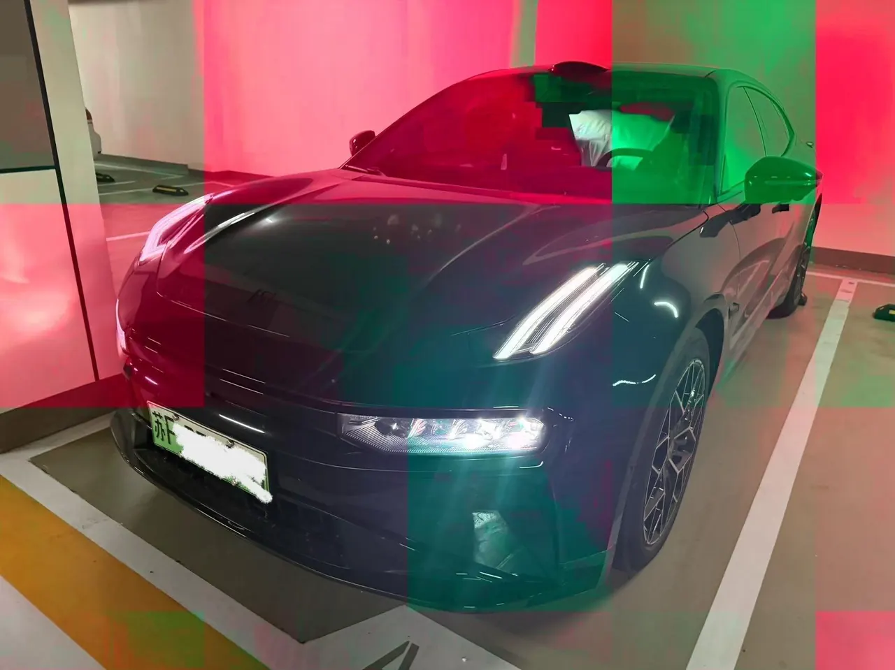 Открыть галерею: Zeekr 2024 Zeekr 001 WE version 100kWh rear drive automatic gear