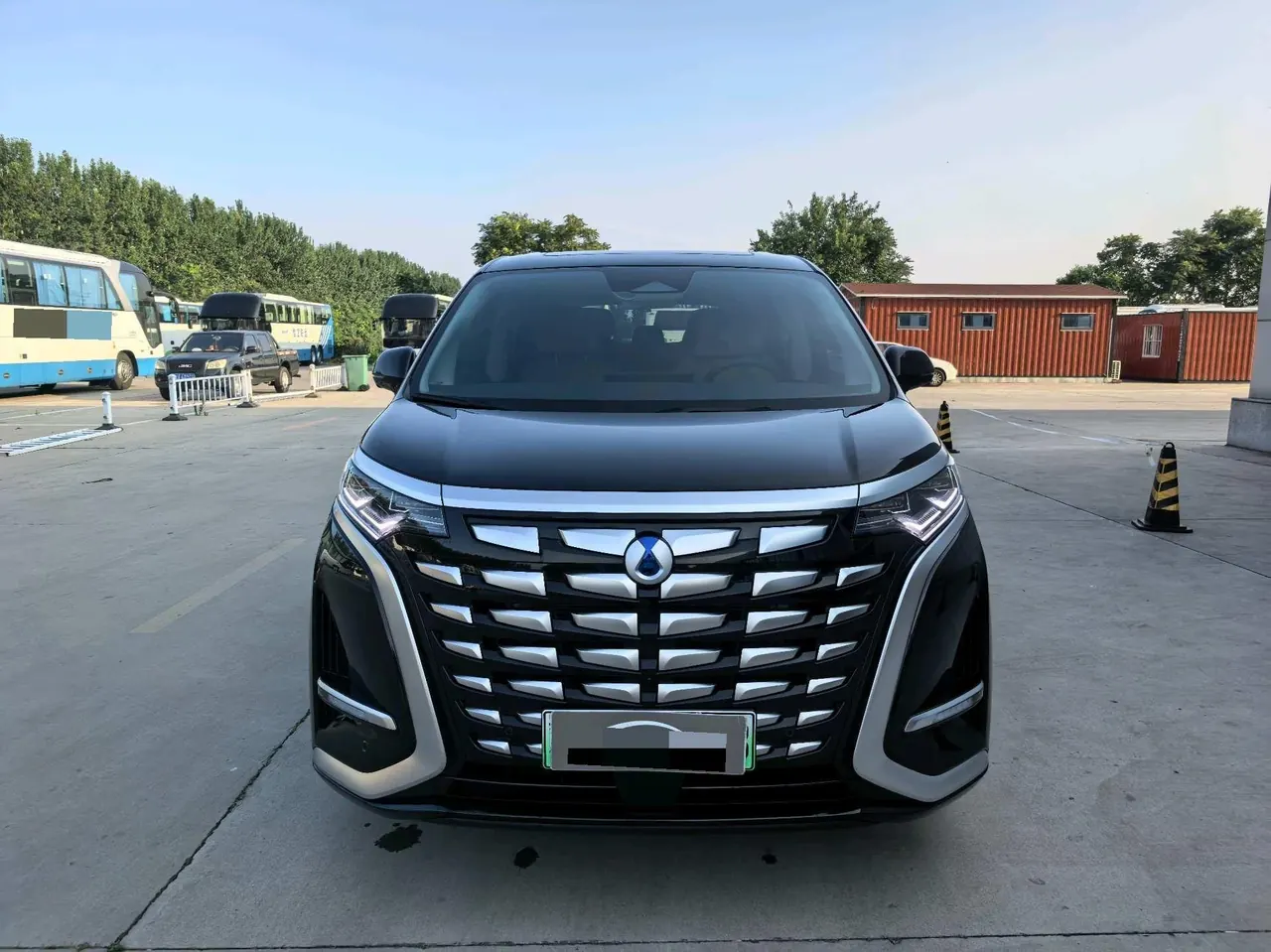 Denza 2024 Denza D9 DM-i 1.5T stepless 980 four-wheel drive distinguished automatic gear 2