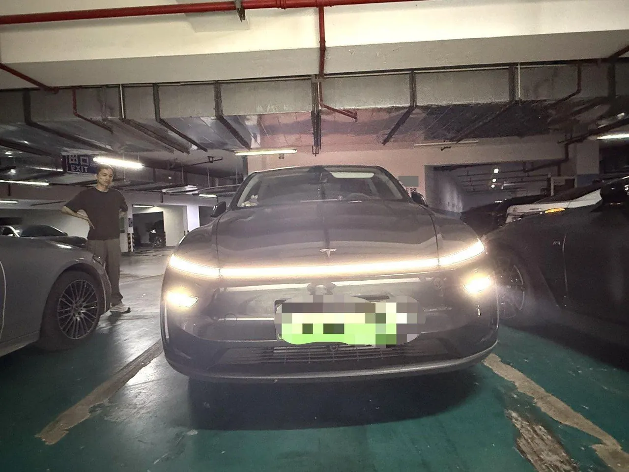 Tesla 2025 Model Y Rear Wheel Drive First Edition Automatic Transmission 3