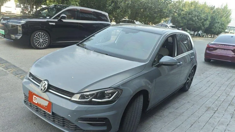 Volkswagen 2020 Golf 7 R-Line 1.4TSI 280TSI Beloved Edition Automatic - View 1