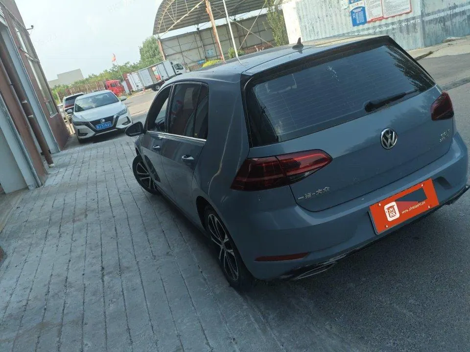 Volkswagen 2020 Golf 7 R-Line 1.4TSI 280TSI Beloved Edition Automatic 2