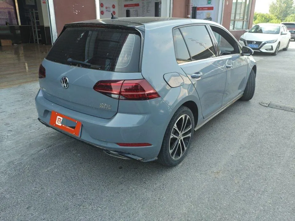 Volkswagen 2020 Golf 7 R-Line 1.4TSI 280TSI Beloved Edition Automatic 4