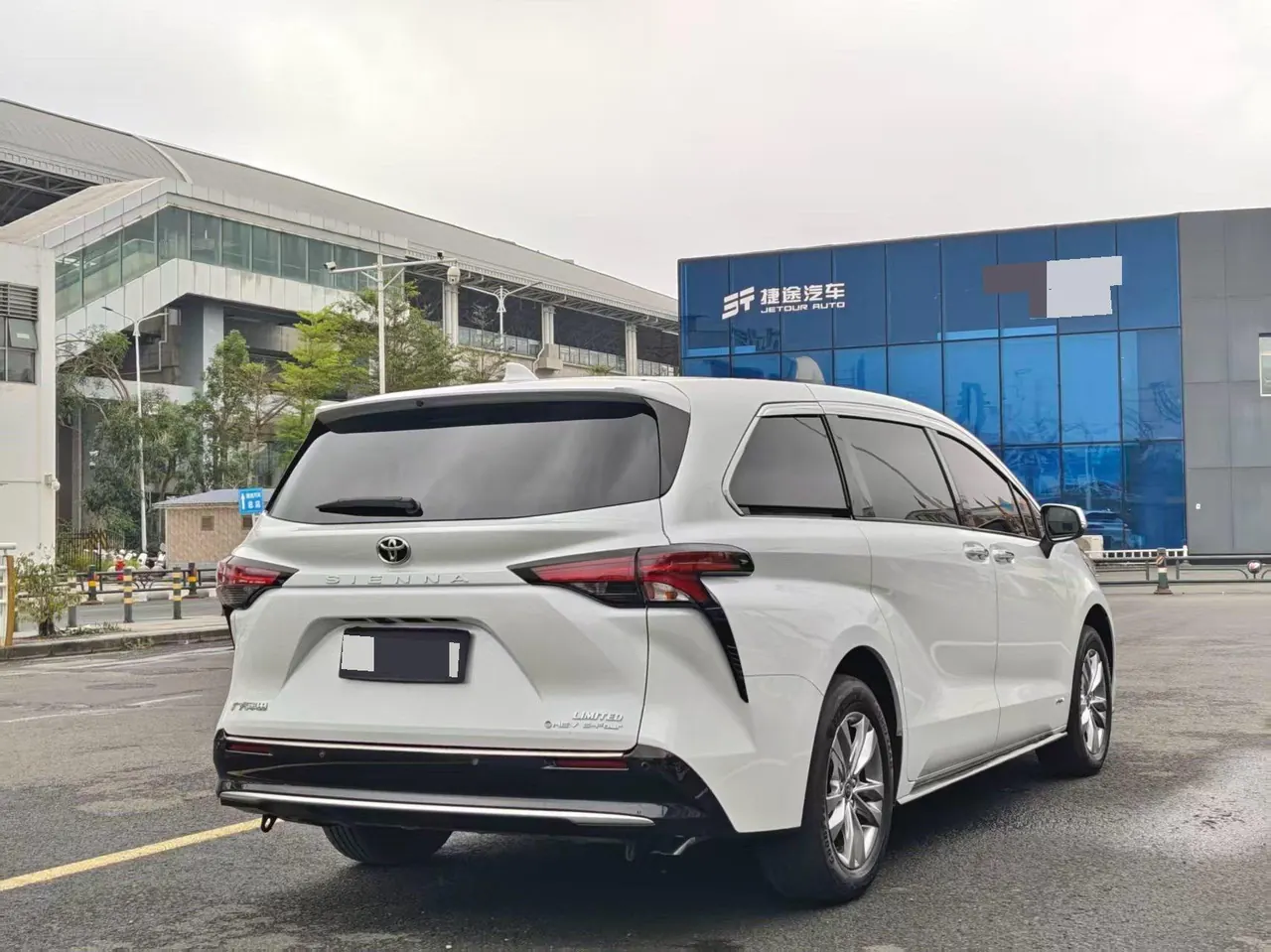 Toyota 2024 Sana 2.5 Stepless Four-wheel Drive Premium Edition Automatic Transmission 6