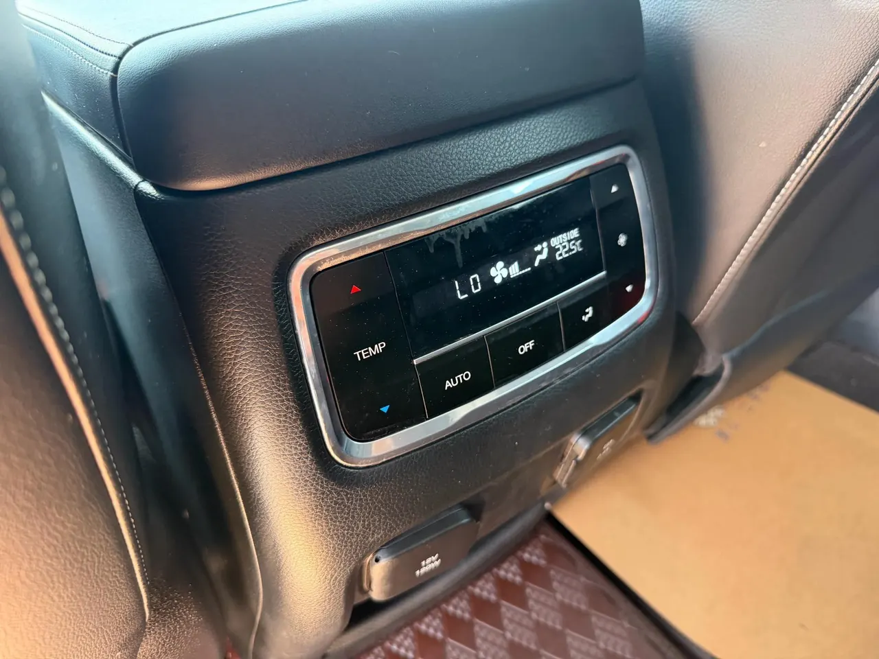 Chuanqi 2020 GS8 2.0T 390T Two-Drive Deluxe Zhilian Commemorative Edition Seven-seat Automatic Gear 7