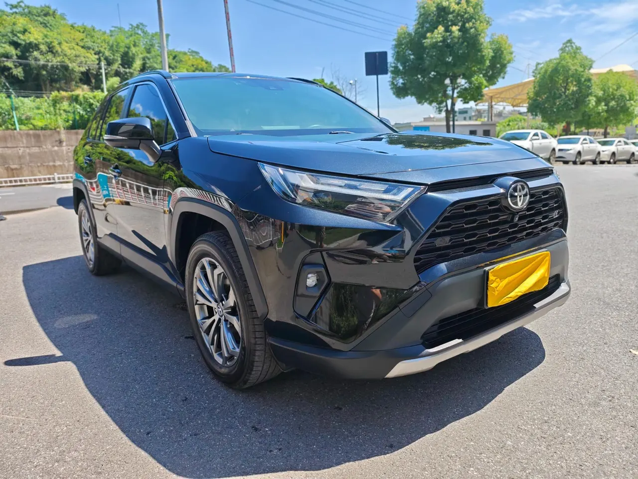 Toyota 2023 RAV4 Rongbo 2.0 Stepless Two-Drive Fashion Plus Edition Automatic Gear 2