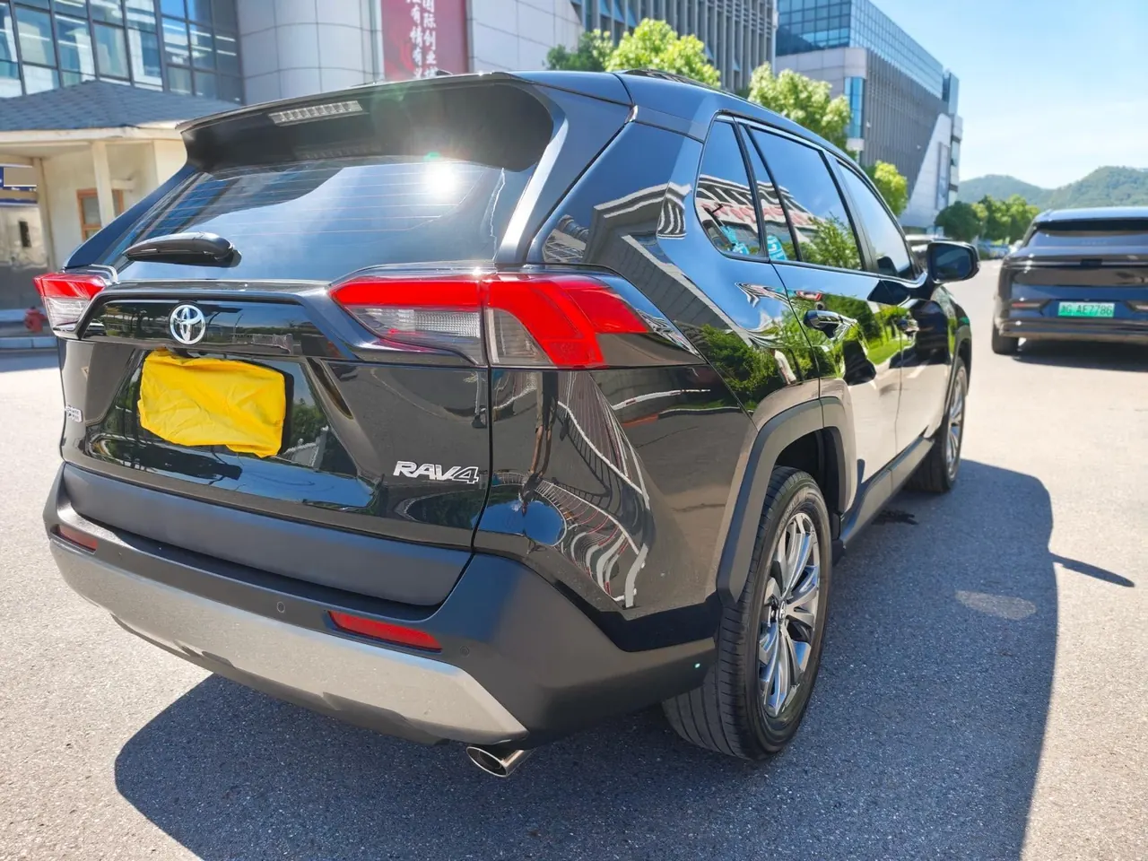 Toyota 2023 RAV4 Rongbo 2.0 Stepless Two-Drive Fashion Plus Edition Automatic Gear 4