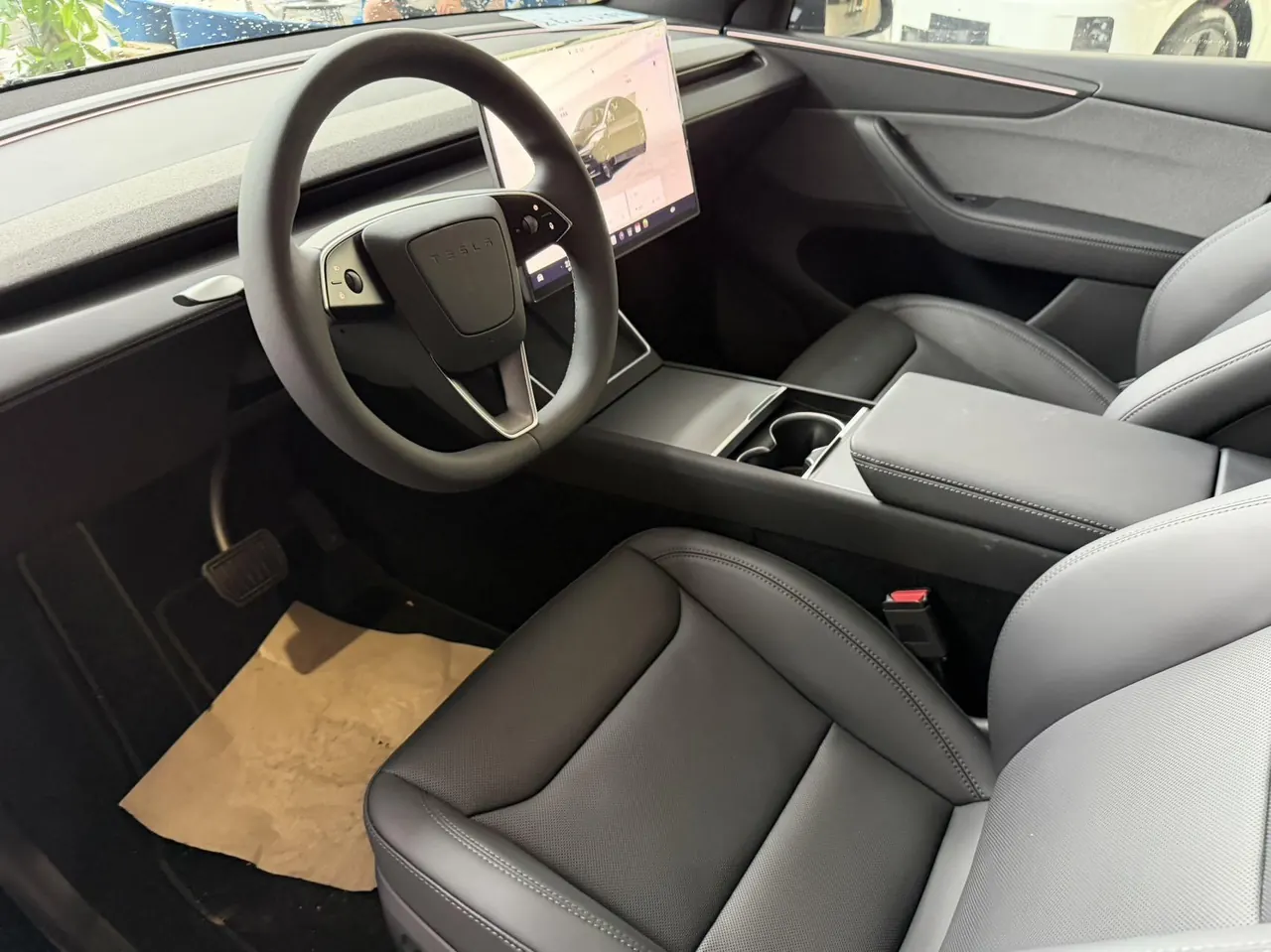 Tesla 2026 Model Y Rear-Wheel-Drive Automatic 3