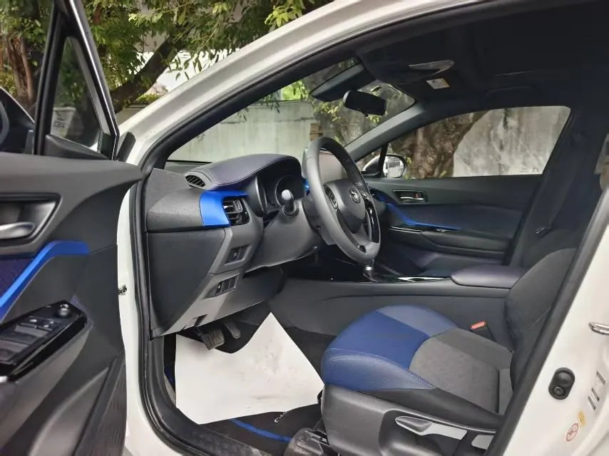 Toyota 2020 C- HR 2.0 Stepless Deluxe Edition Automatic Gear 3