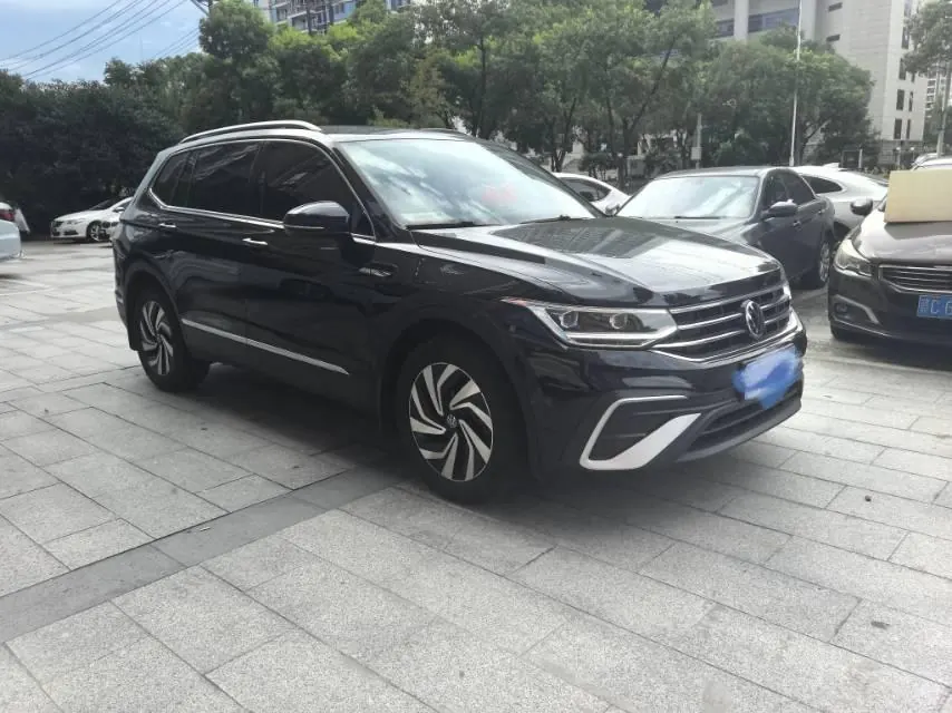 Volkswagen 2022 Tiguan L 2.0TSI 330TSI Two-Drive Smart Edition Automatic Gear 2
