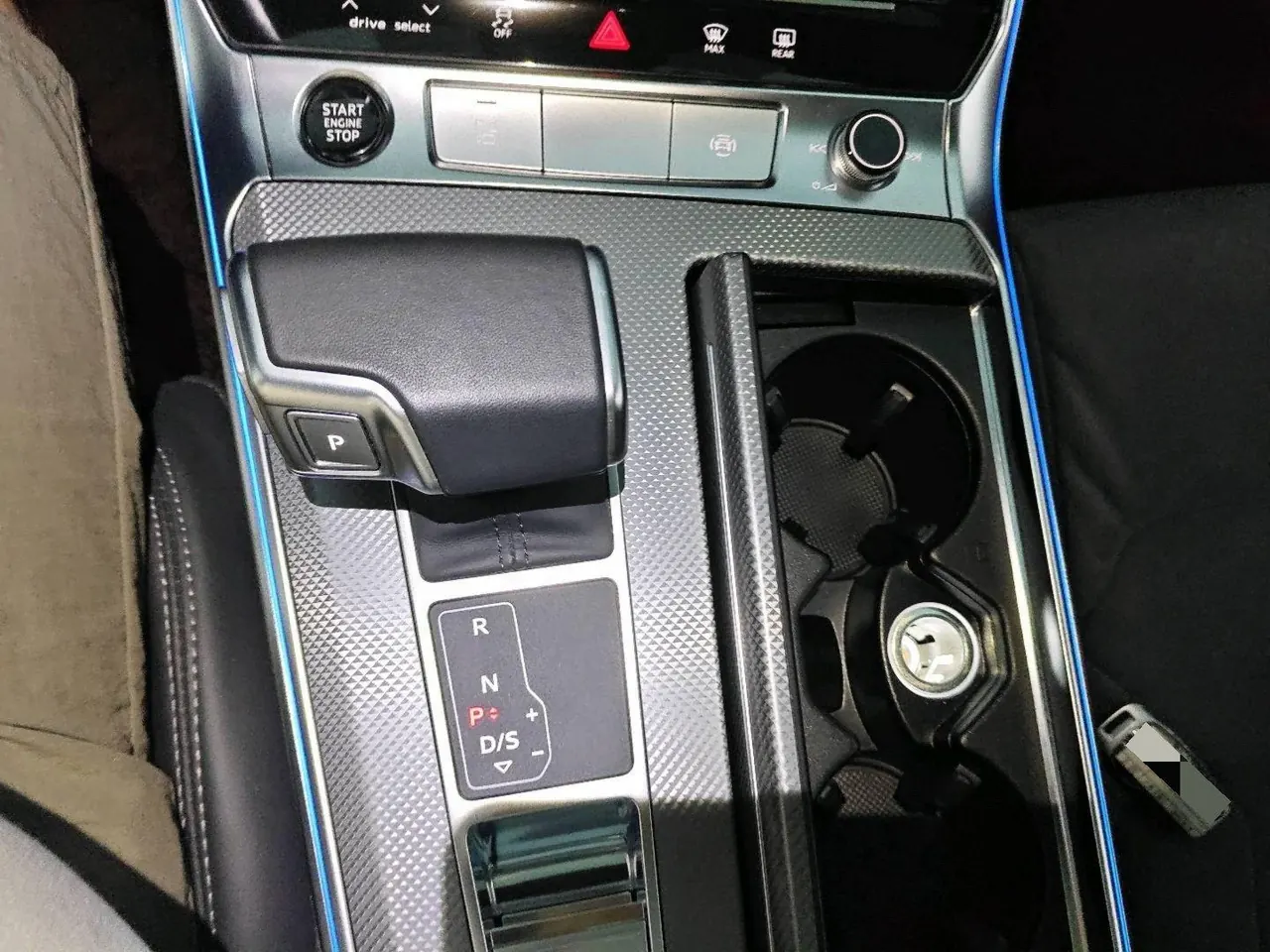 Audi 2023 A6L 2.0TFSI 45TFSI Selected Dynamic Automatic 5