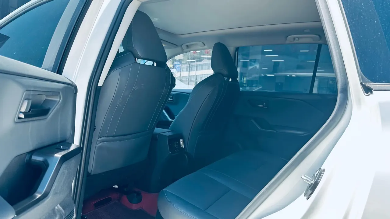 Toyota 2026 RAV4 Rongfang Double Engine 2.0 Stepless Two-Drive Deluxe Automatic Gear 3