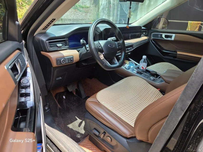 Ford 2023 Explorer 2.3T EcoBoost 285 4-wheel fashion plus version 6-seat automatic gear 3