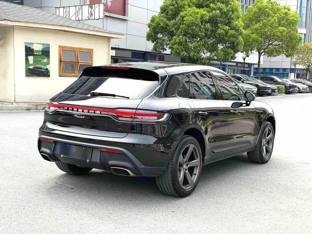 Porsche Macan (Imported) 2026 Macan 2.0T Dream Edition Automatic Gear 9