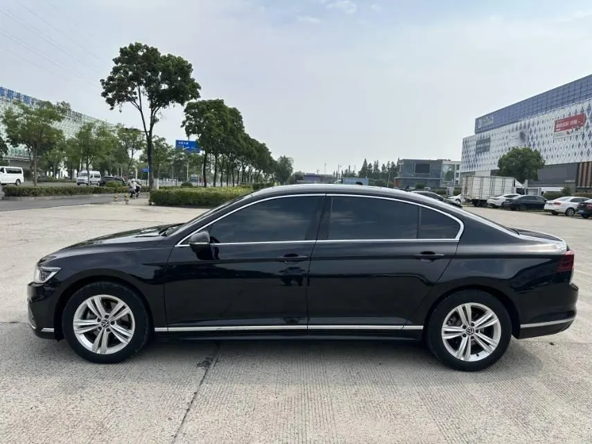 Volkswagen 2023 Magotan 1.4TSI 280TSI 2 million Commemorative Edition Leading Automatic Gear 2
