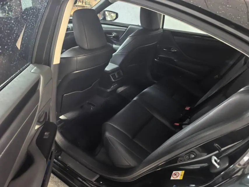 Lexus ES (Imported) 2020 ES200 2.0 Stepless Premium Edition Automatic Gear 7