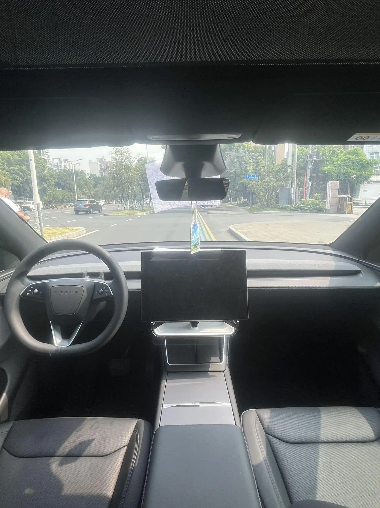 Tesla 2026 Model Y Rear-Wheel-Drive Automatic 6