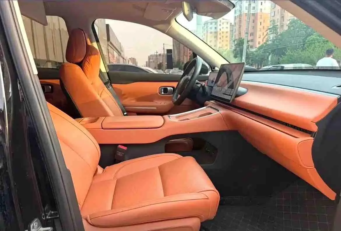 Leapmotor 2026 C 16 280 Laser Radar Zhizun Edition 6-seat Automatic Gear 4