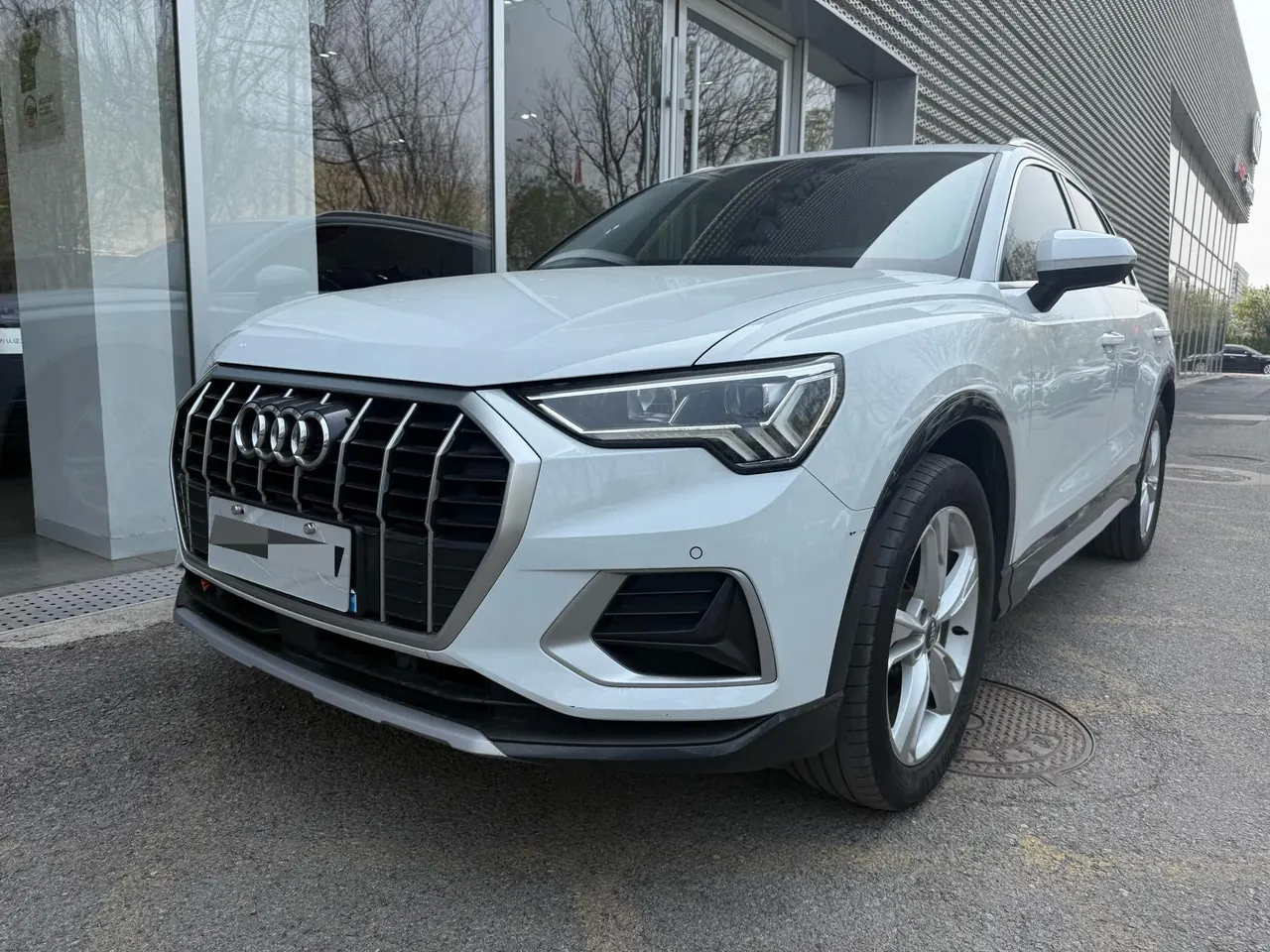 Audi 2020 Q3 1.4TFSI 35TFSI Fashion Elegant Automatic Gear - View 1