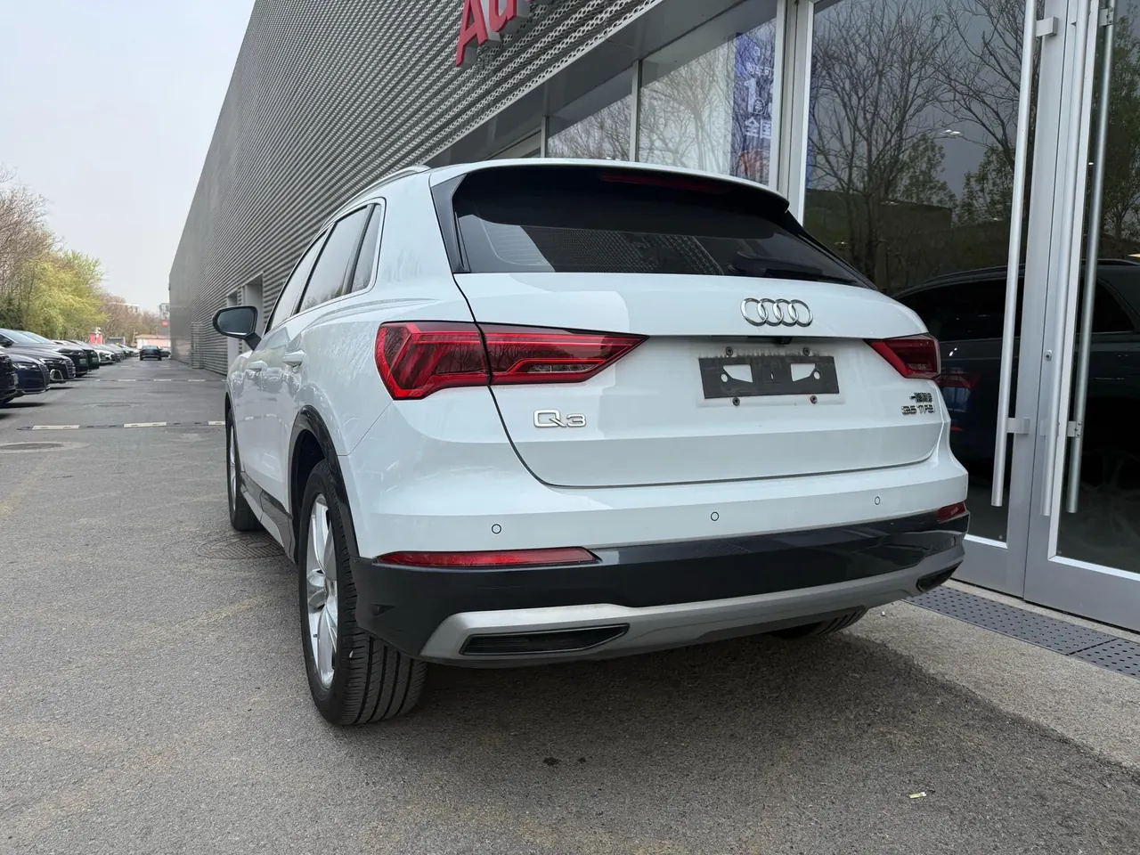 Audi 2020 Q3 1.4TFSI 35TFSI Fashion Elegant Automatic Gear 7