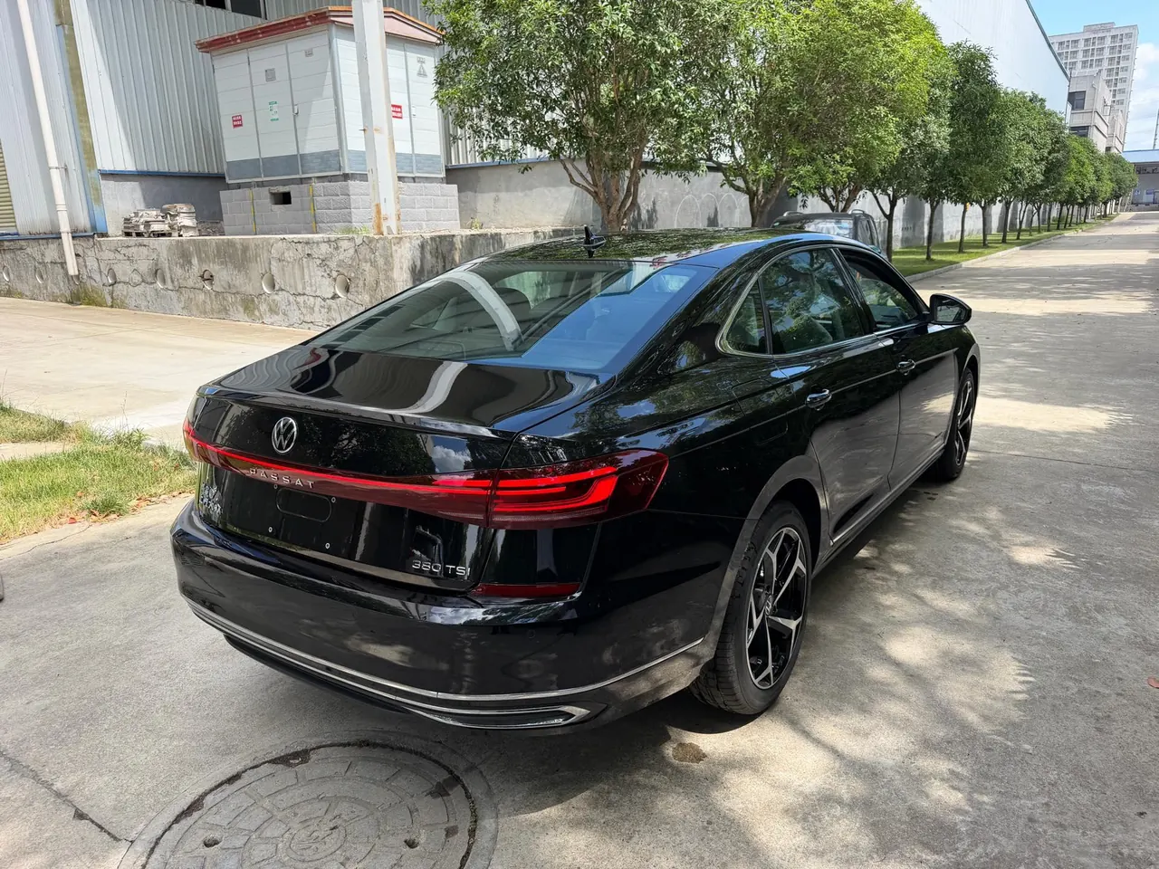Volkswagen 2026 Passat 2.0TSI 380TSI outstanding star dragon version automatic gear 4