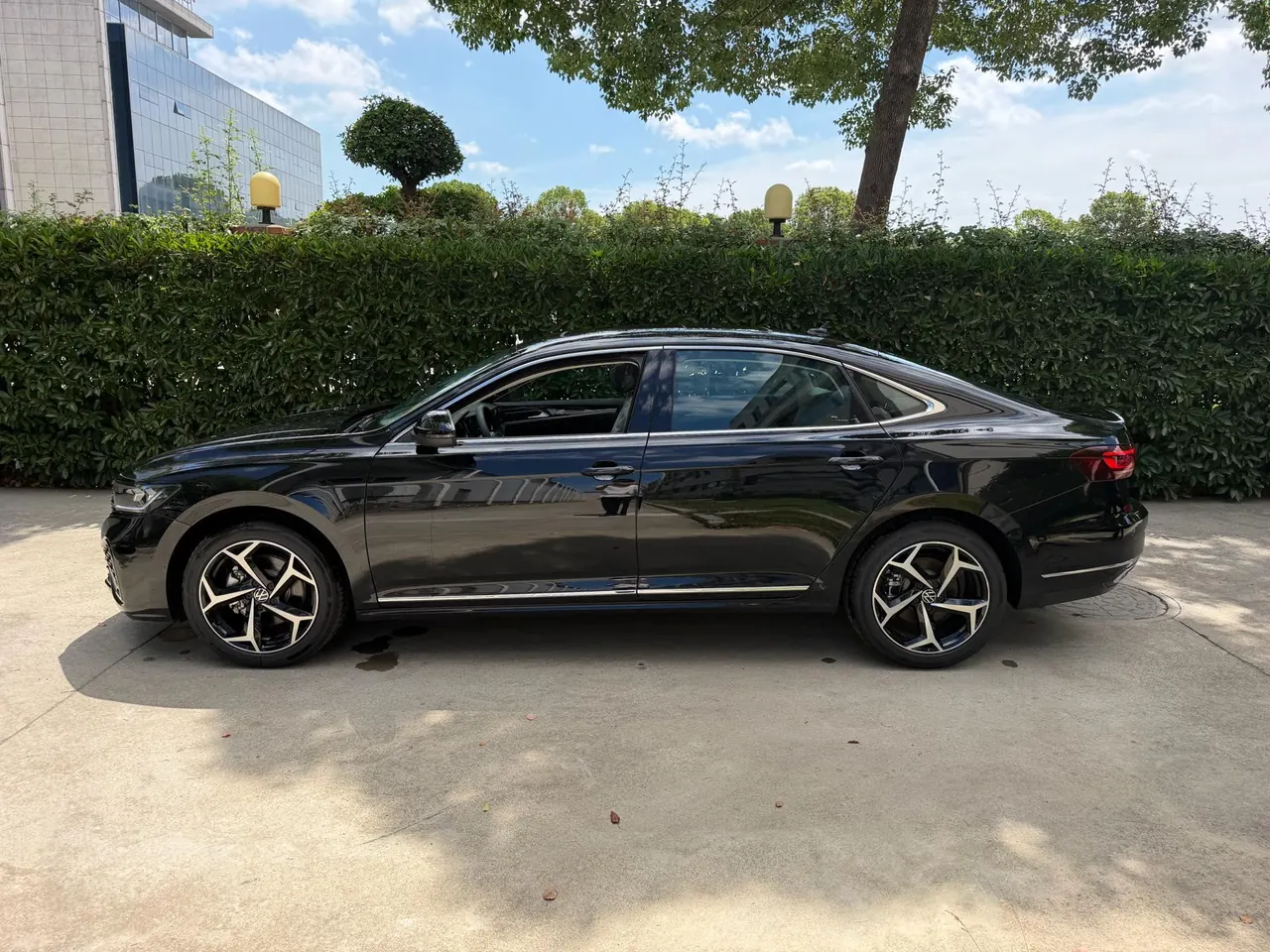Volkswagen 2026 Passat 2.0TSI 380TSI outstanding star dragon version automatic gear 7