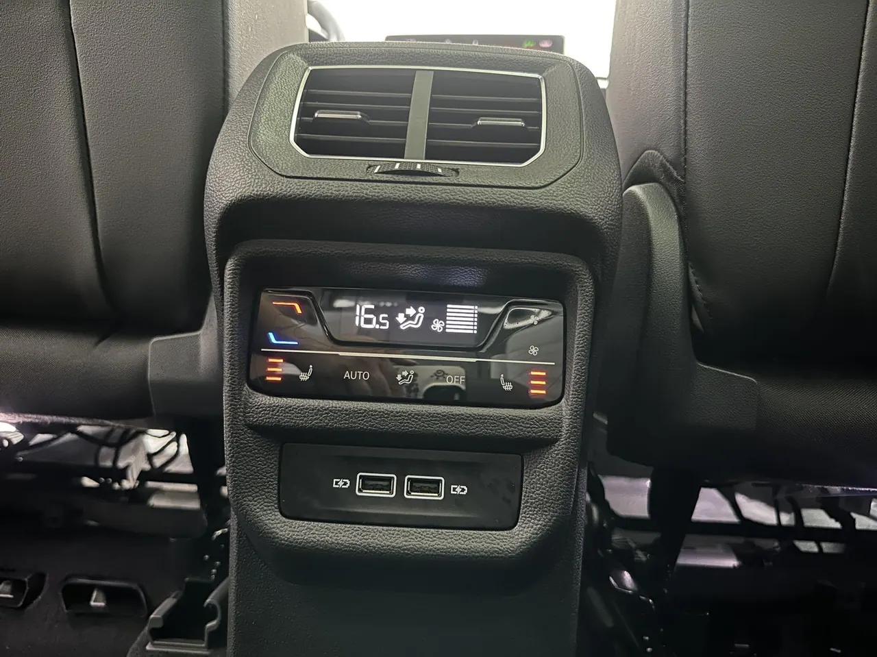 Volkswagen 2023 Tanyue 1.4TSI 280TSI Two-Drive Luxury Plus Advanced Edition Automatic Gear 17