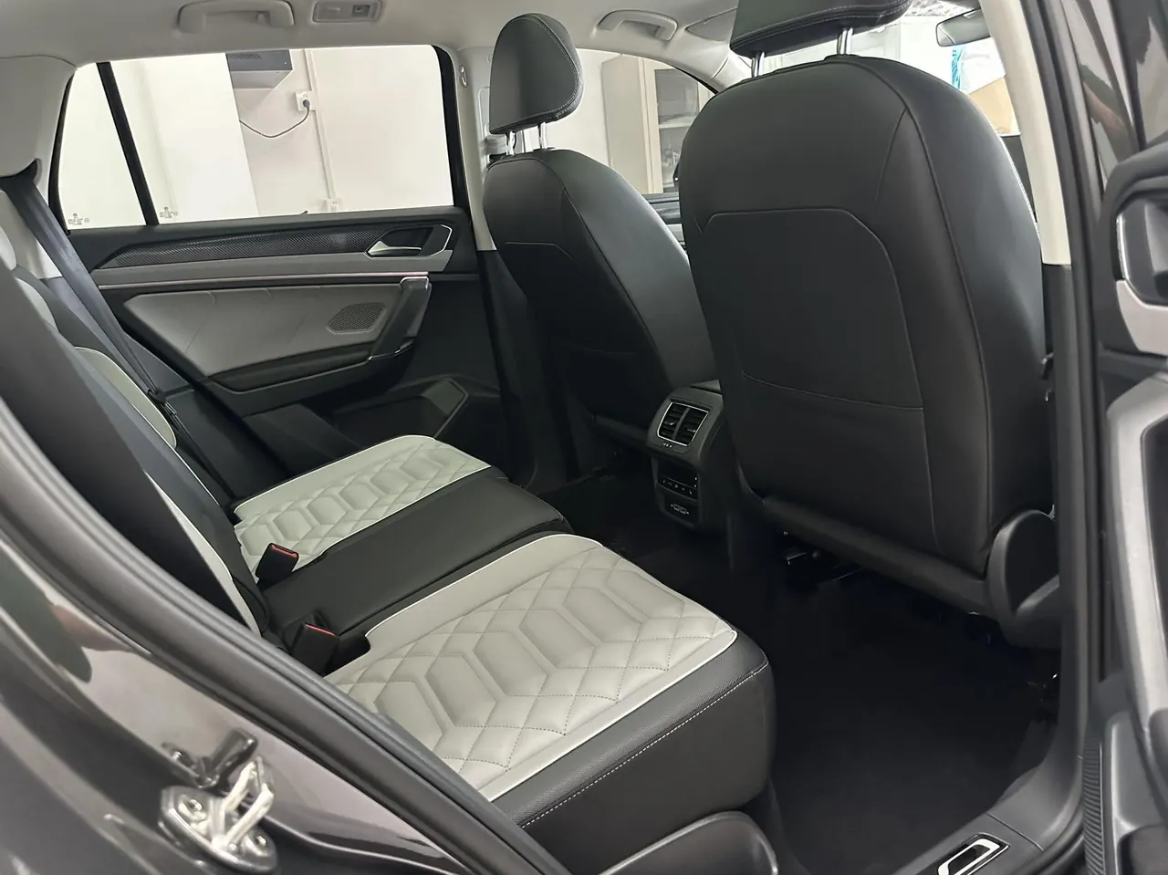 Volkswagen 2023 Tanyue 1.4TSI 280TSI Two-Drive Luxury Plus Advanced Edition Automatic Gear 23