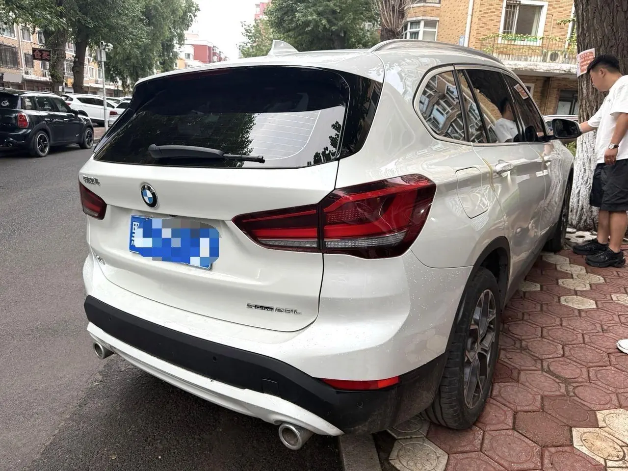 BMW 2022 X1 sDrive25Li 2.0T Leading Automatic Gear 3