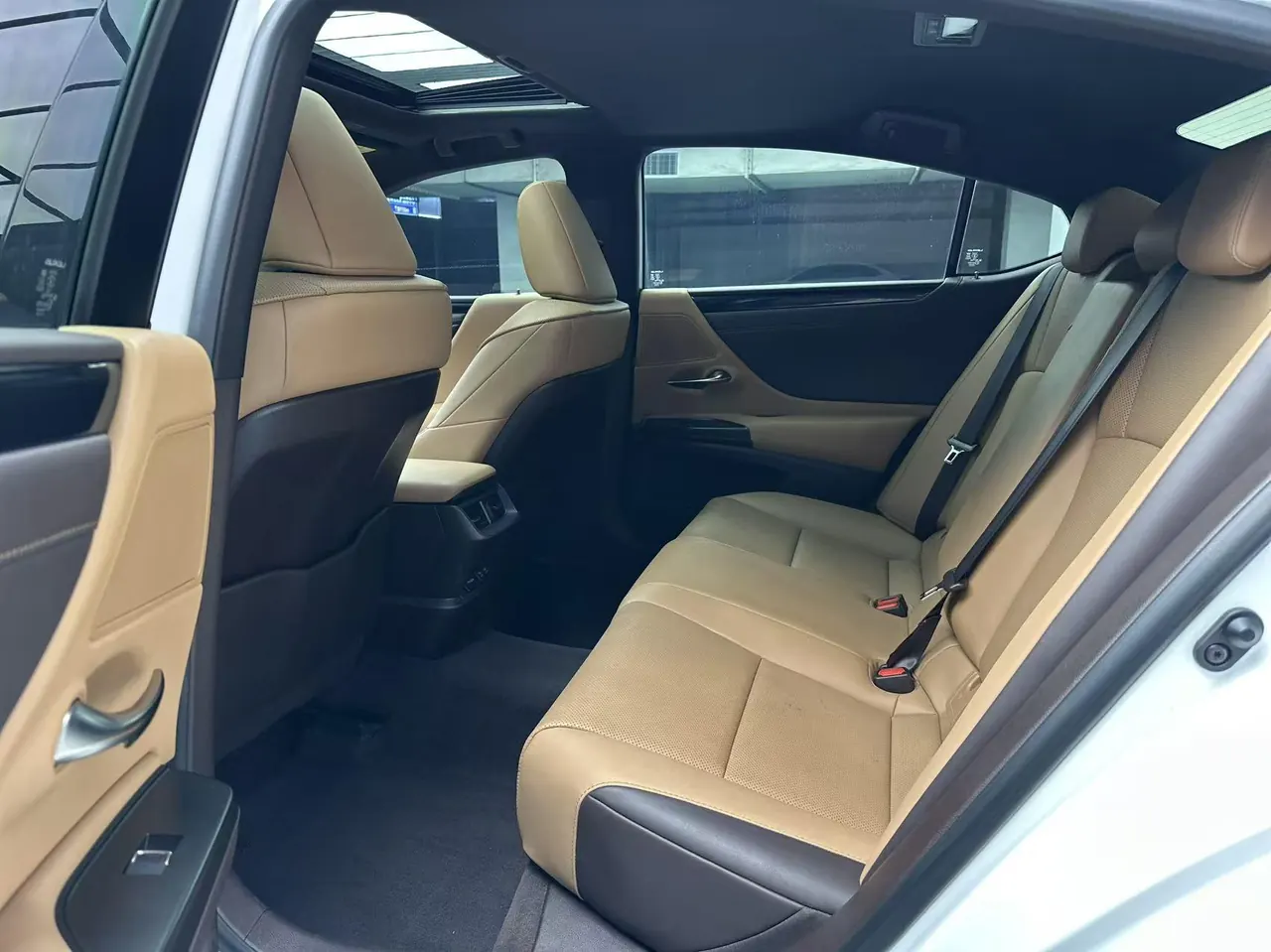 Lexus ES (Imported) 2020 ES200 2.0 Stepless Premium Edition Automatic Gear 3