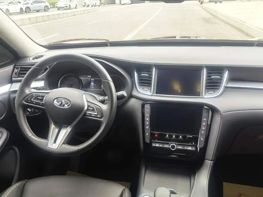 Infiniti 2020 QX50 2.0T stepless two-wheel drive fashion version of automatic gear 5