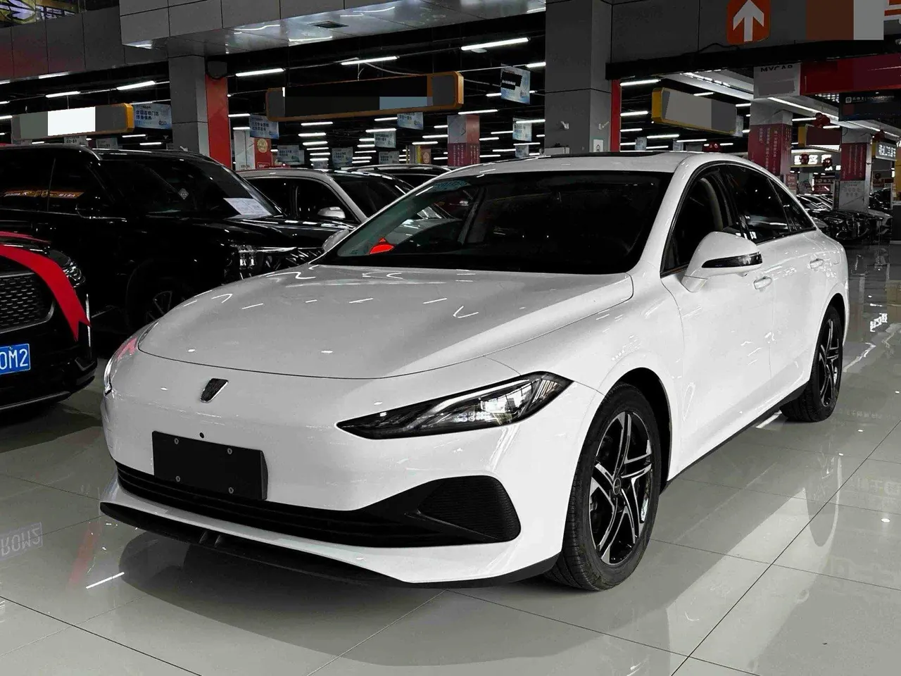 Open image lightbox: Roewe 2023 D7 DMH 1.5 125km Exceed Edition Automatic Gear