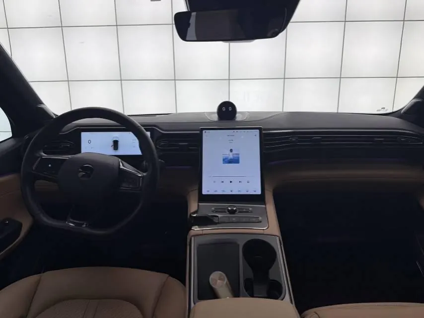 NIO 2020 ES 6 610KM Signature Edition Automatic Gear 4