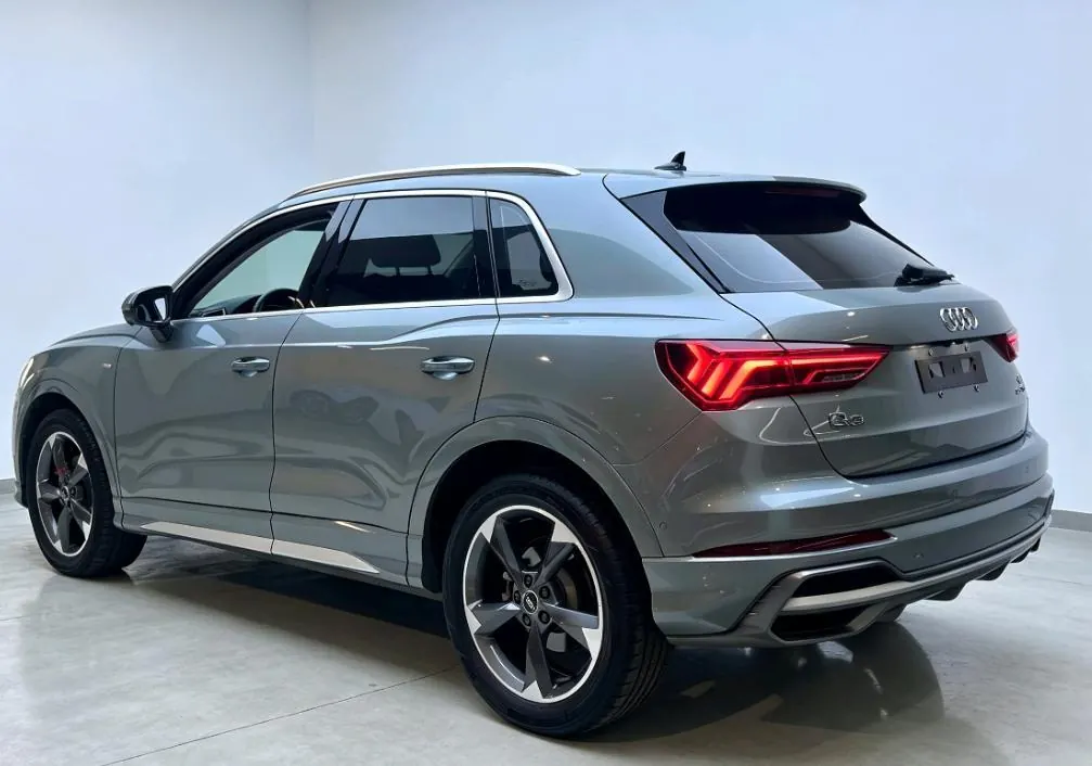 Audi 2023 Q3 1.4TFSI 35TFSI Fashion Dynamic Automatic 3
