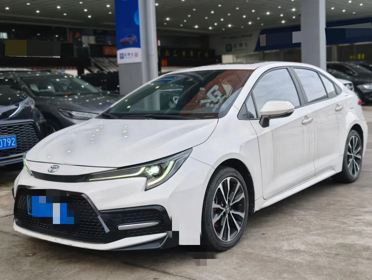 Open image lightbox: Toyota 2022 Lei Ling 1.2T Stepless 185T Technology Edition Automatic Gear