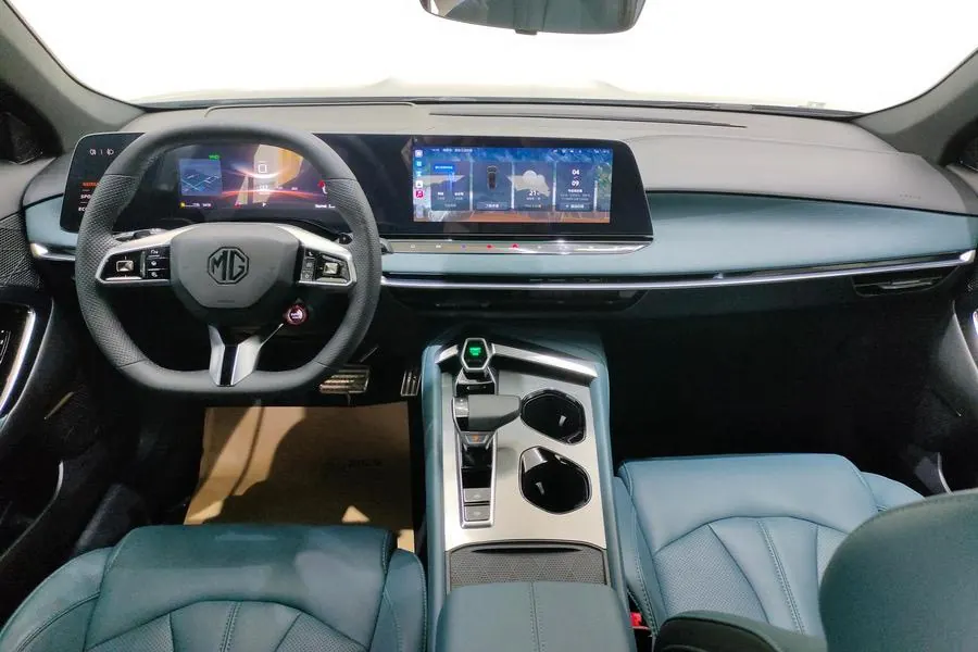 MG 2025 MG7 1.5T 300 Deluxe Edition Automatic Gear 3