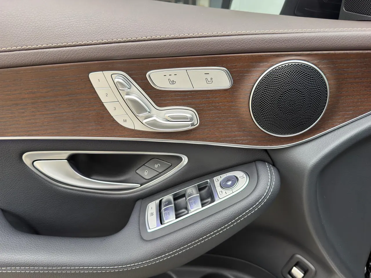 Mercedes Benz 2022 GLC 300 L 4MATIC 2.0T Dynamic Zhen Tibetan Edition (Revised) Automatic Gear 3