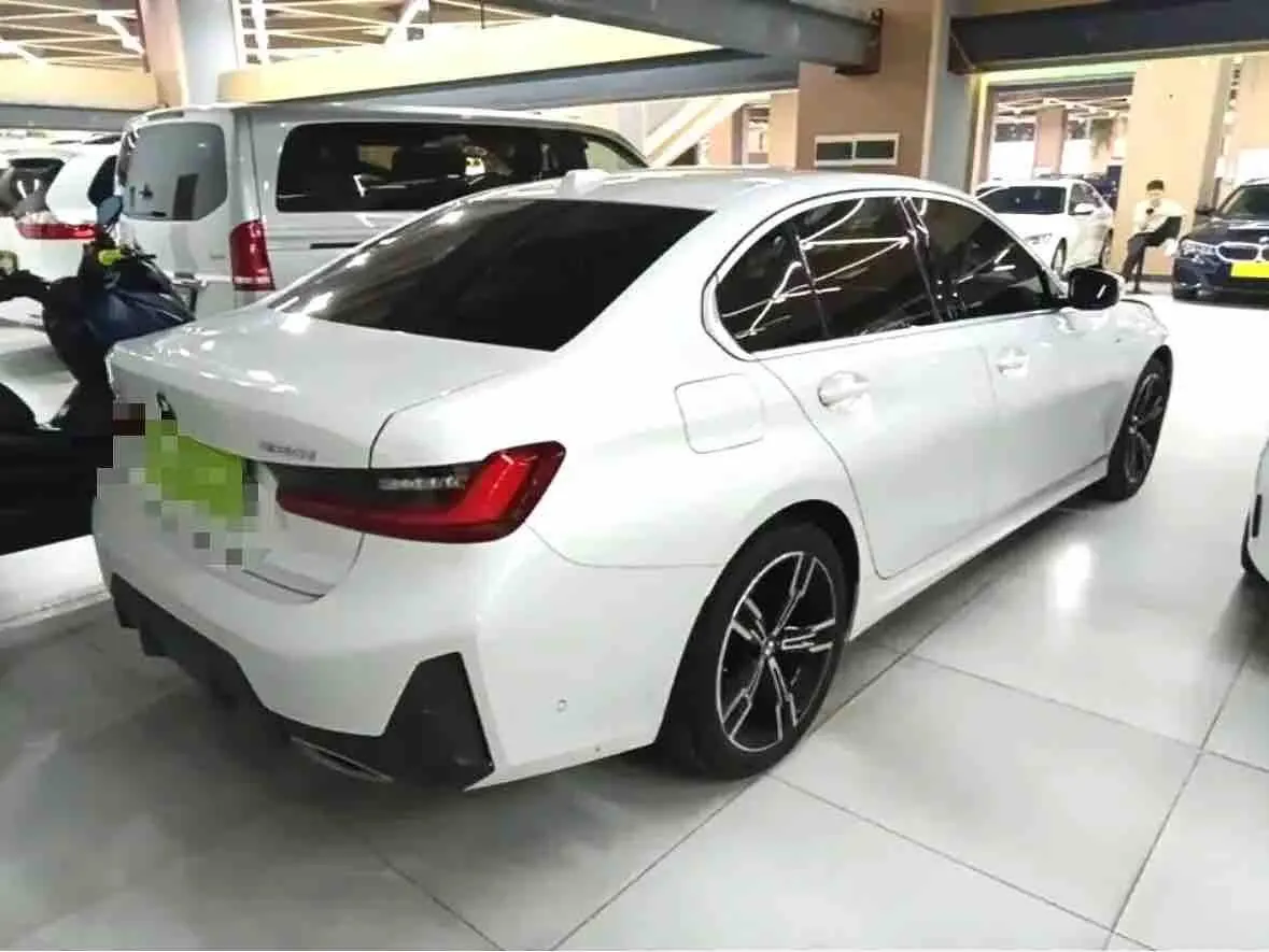 BMW 3 Series 2023 325i 2.0T M Sports Suit Automatic Gear 2