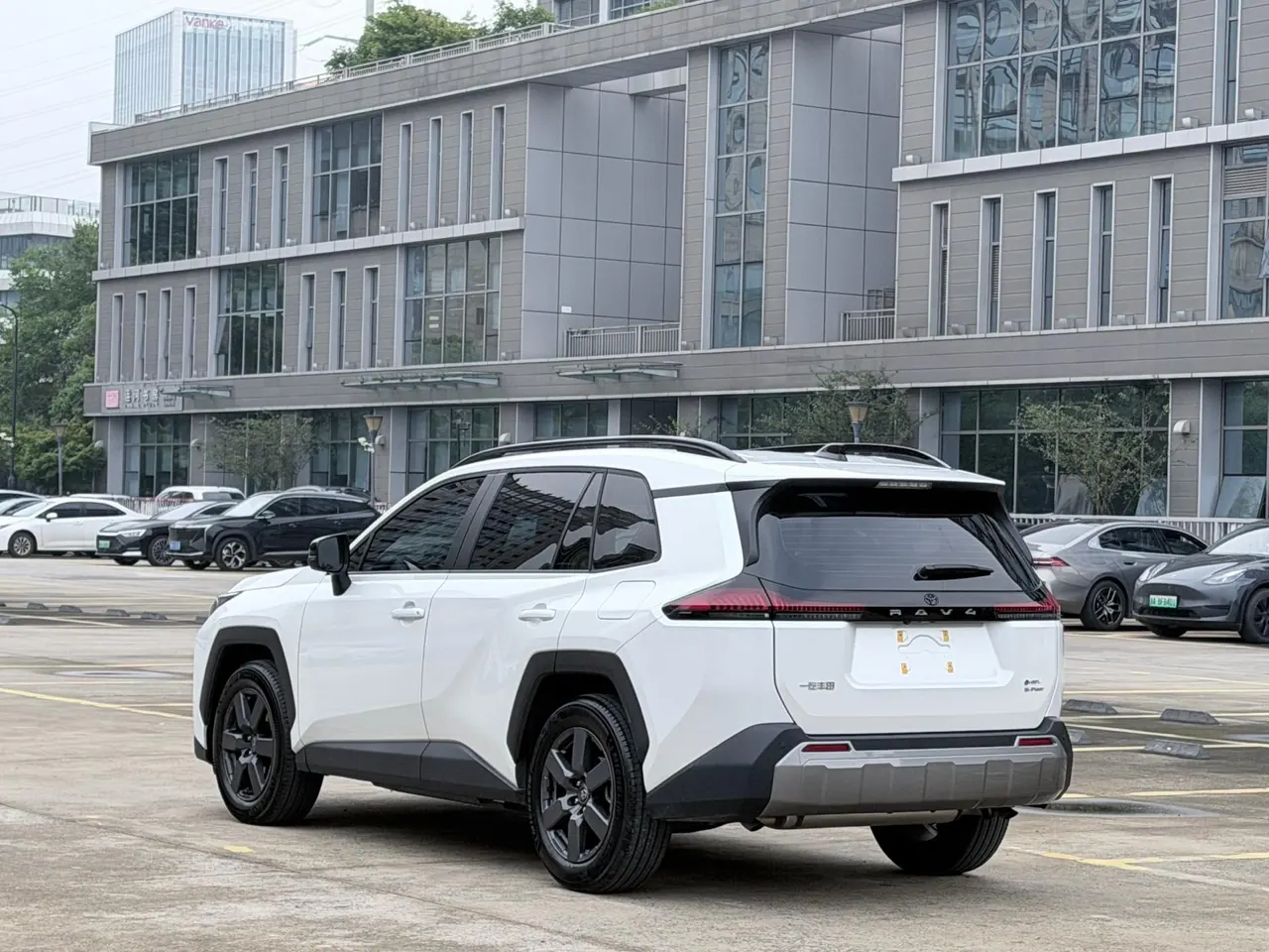 Toyota 2026 RAV4 Rongfang Double Engine 2.5 Stepless Four-wheel Drive Deluxe Automatic Gear 3