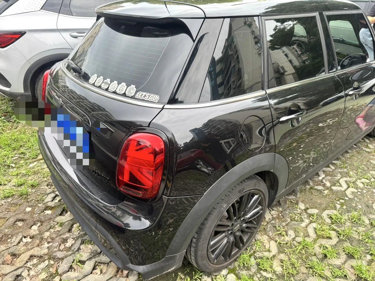 MINI Mini 5-Door (Imported) 2023 Mini Cooper 1.5T Artist Automatic Gear 6