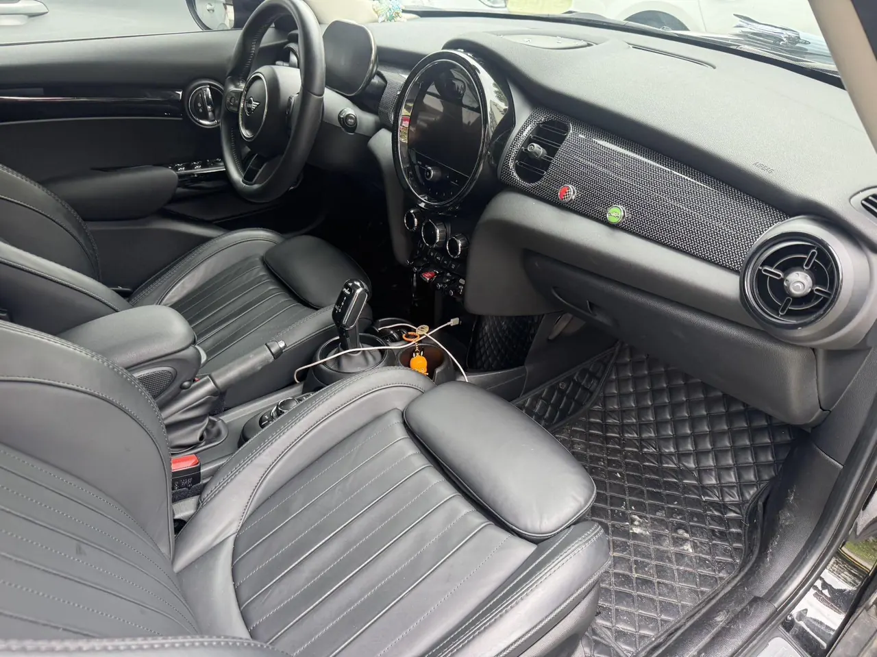MINI Mini 5-Door (Imported) 2023 Mini Cooper 1.5T Artist Automatic Gear 7